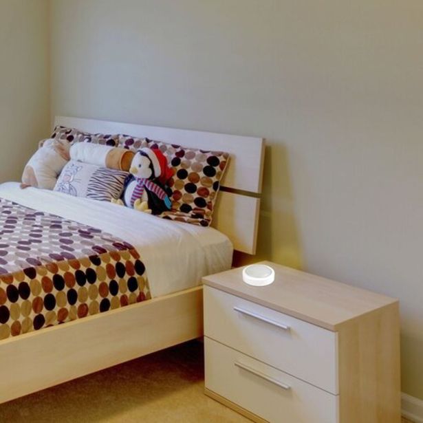 BRLIVKA RABALUX PUSH POTISNA 0.3W BELA