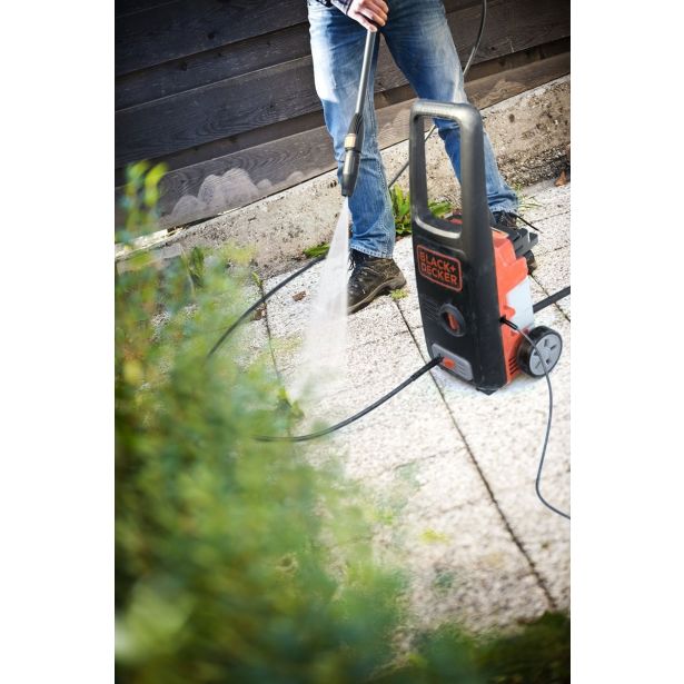 VISOKOTLAČNI ČISTILNIK BLACK & DECKER BXPW1400E