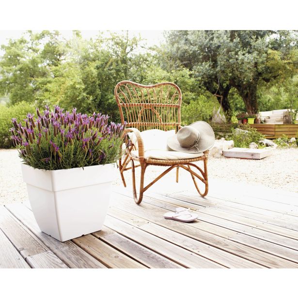 PE ZUNANJI LONEC CAPRI KVADRATEN BEL 40 CM