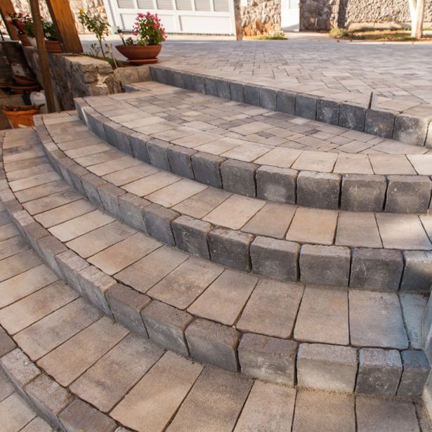 BETONSKI TLAKOVEC SEMMELROCK CASTELLO ANTICO BREZ IMITAC. 12.5 CM LAVA SIV