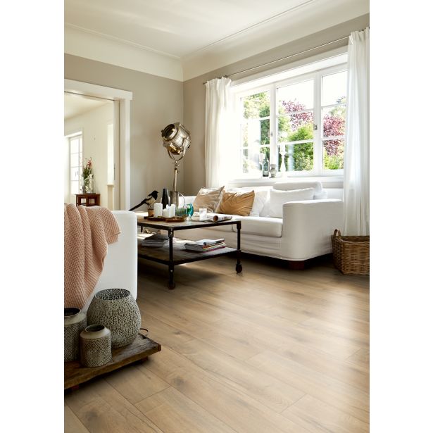 LAMINAT, 8MM, 32. RAZRED EGGER HOME CLASSIC RJAVI LOJA HRAST EHL143
