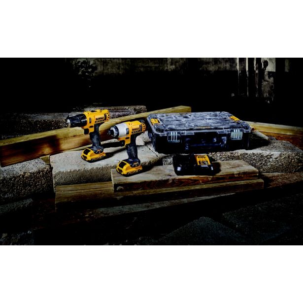 AKUMULATORSKI SET DEWALT DCK211C2T