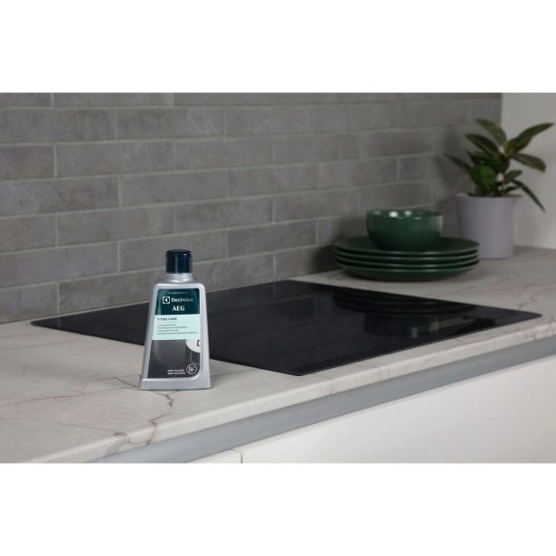 DEL ZA BELO TEHNIKO ELECTROLUX M3HCC301 ČISTILO