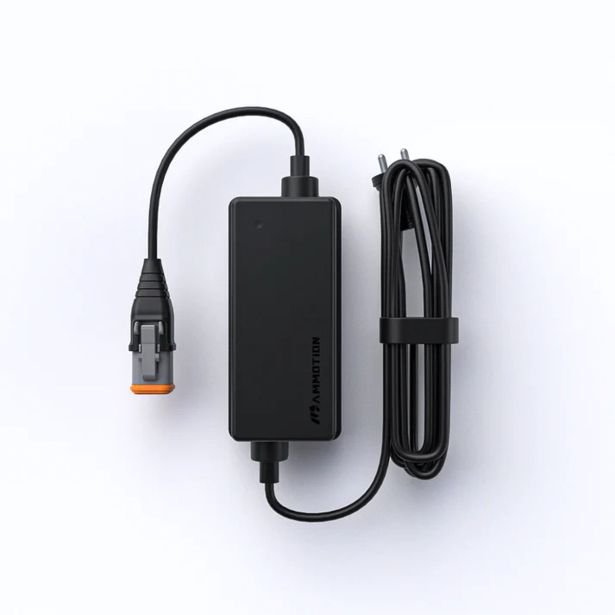 DEL ZA ROBOTSKO KOSILNICO MAMMOTION POLNILEC ZA RTK ANTENO ZA ROBOT.KOSILNICO LUBA