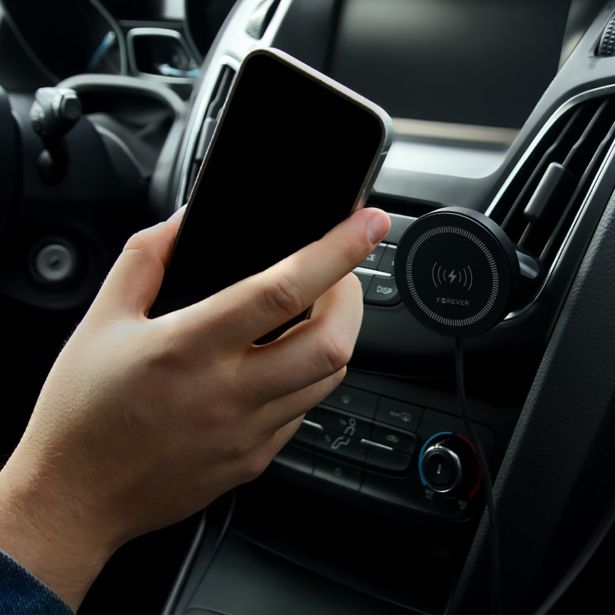 DODATEK ZA GSM FOREVER AVTO NOSILEC MACH-300