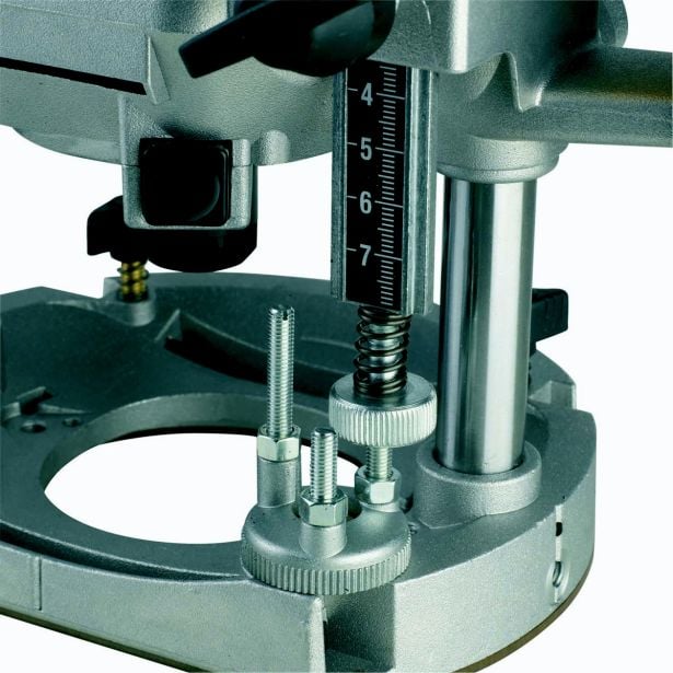 REZKALNIK DEWALT DW625E