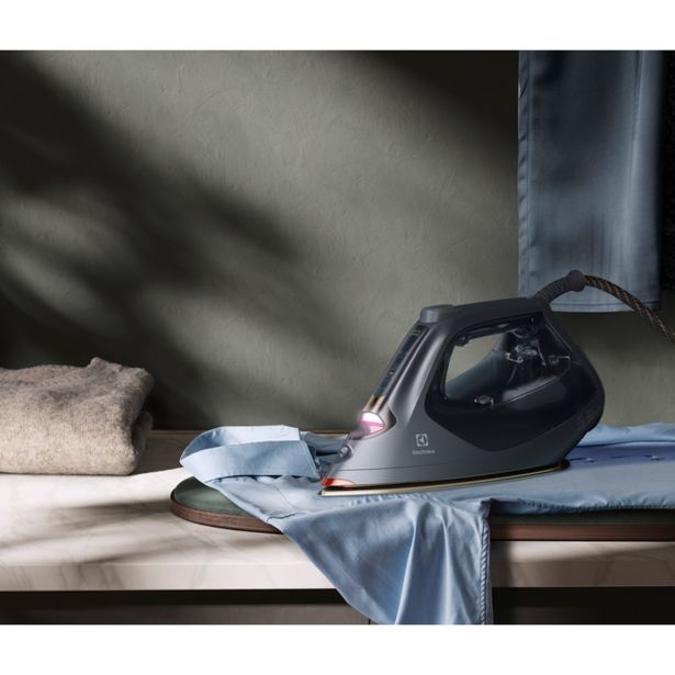 PARNI LIKALNIK ELECTROLUX E8SI1-8EGM