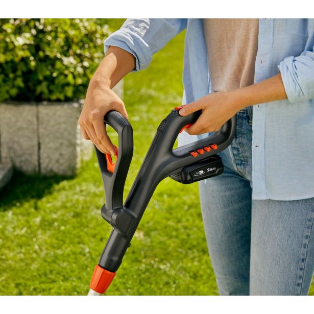 AKUML. KOSILNICA Z NITKO GARDENA EASYCUT 23/18V P4A SET