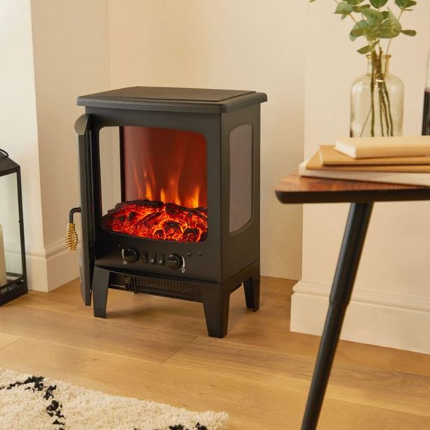 ELEKTRIČNI KAMIN VONHAUS 2000W ČRN