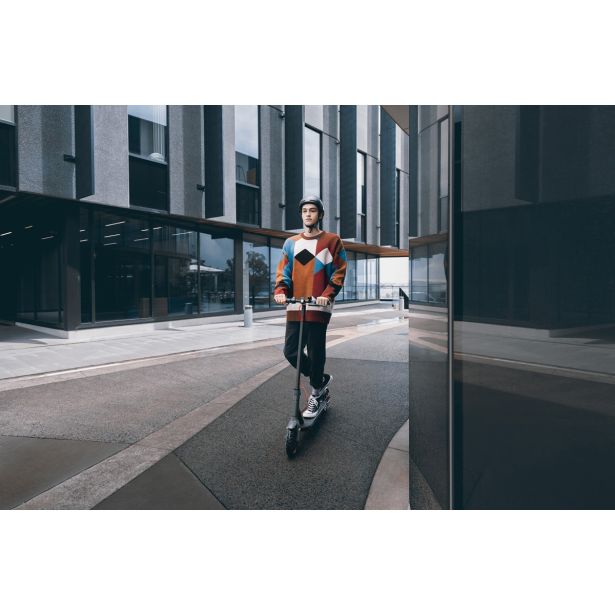 ELEKTRIČNI SKIRO XIAOMI M365 PRO ČRN