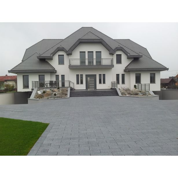 BETONSKI TLAKOVEC OBLAK GROUP FERRARA 52X20X8 CM ČRN