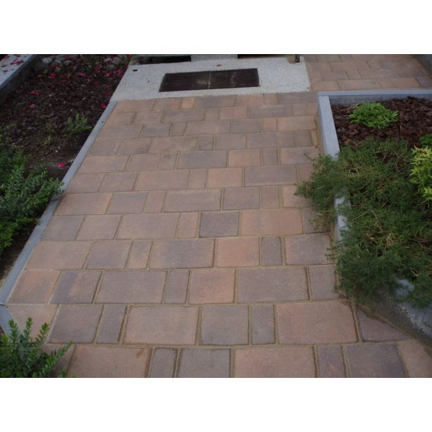 BETONSKI TLAKOVEC ZOBEC FORMA MIX ORANŽNO - RJAVA