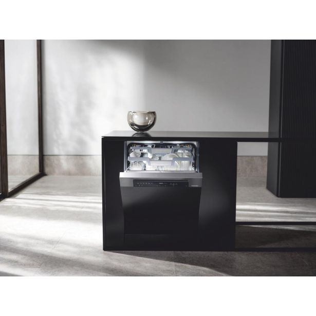 VGRADNI POMIVALNI STROJ MIELE G 7410 SCI AUTODOS VIDNA ARMATURA