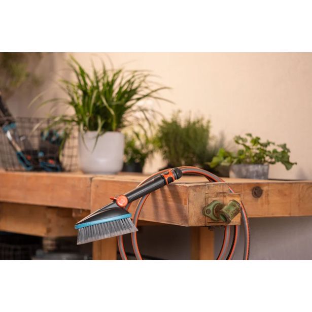 GARNITURA ZA PRANJE GARDENA CLEANSYSTEM ŠČETKA Z DRŽALOM M MEHKA
