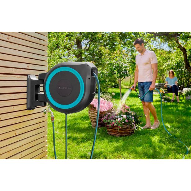 GARNITURA ZA ZALIVANJE GARDENA STENSKI NOSILEC ZA CEV L 30 M ROLL-UP AUTOMATIC