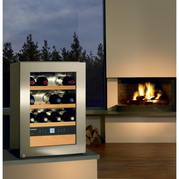 HLADILNA VITRINA LIEBHERR WKES 653