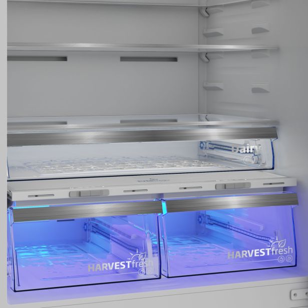 HLADILNIK IN ZAMRZOVALNIK BEKO B5RCNE615ZXP