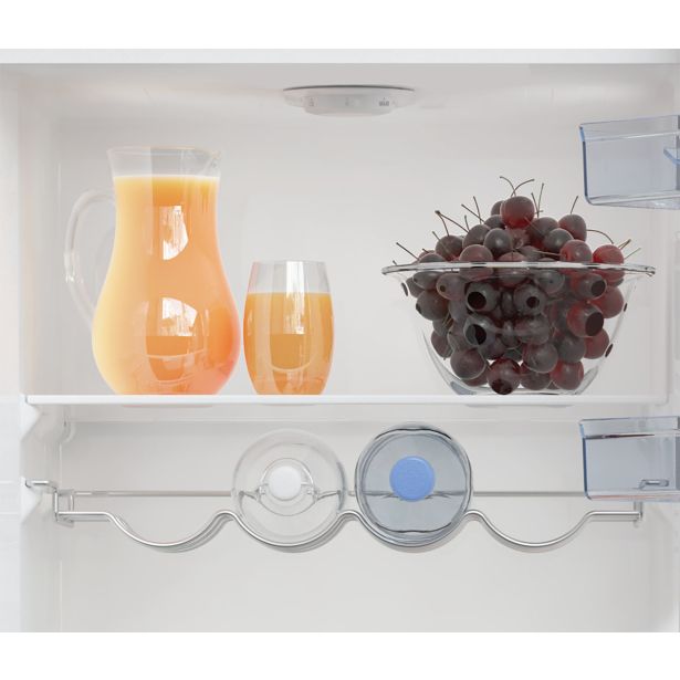 HLADILNIK IN ZAMRZOVALNIK BEKO RCSA406K40XBN