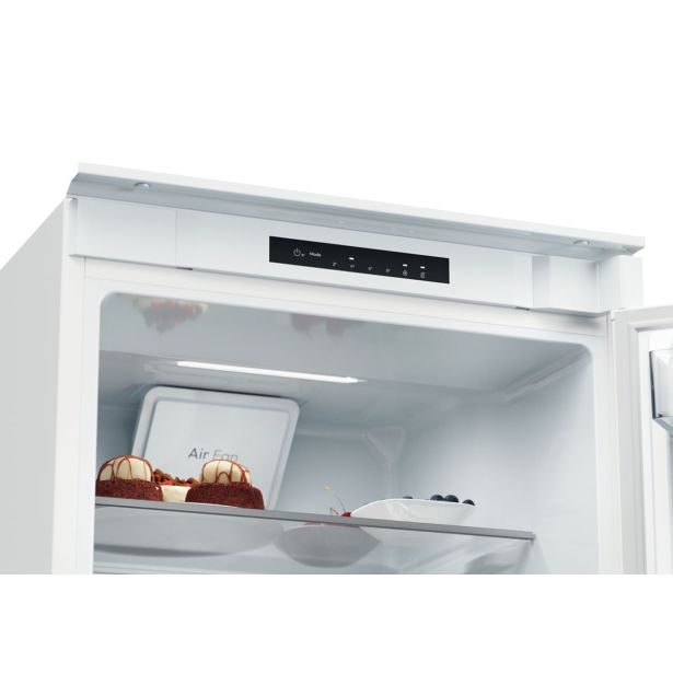 HLADILNIK IN ZAMRZOVALNIK CANDY ECNBQL3518EV