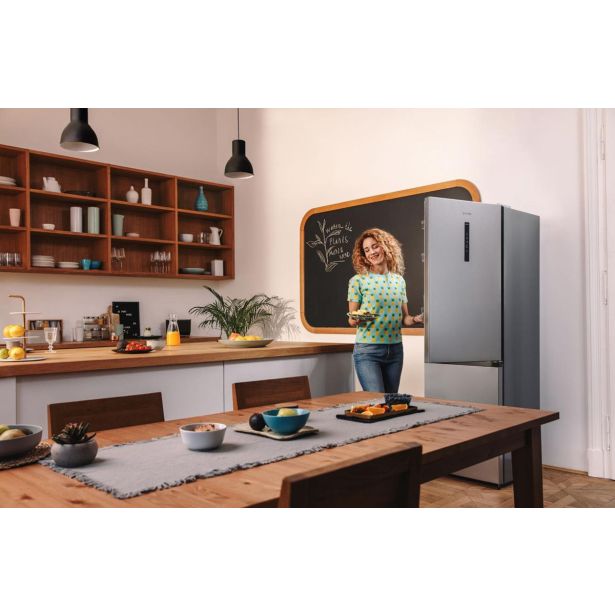 HLADILNIK IN ZAMRZOVALNIK GORENJE NRK6192AS4