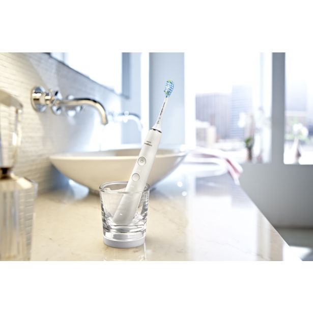 ELEKTRIČNA ZOBNA ŠČETKA SONICARE HX9911/27 DIAMOND CLEAN BELA