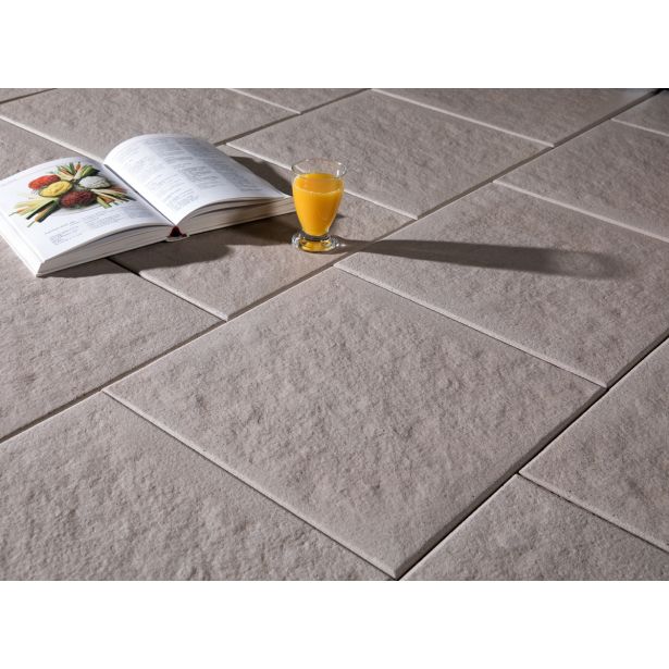 BETONSKA PLOŠČA ZOBEC INDIGO PEŠČENA 40X40X3.8 CM