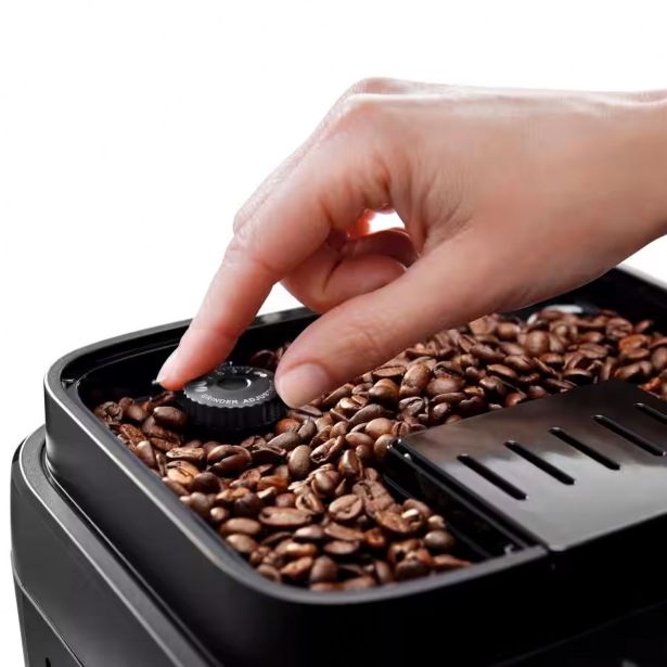 KAVNI ESPRESSO APARAT DELONGHI ECAM310.60.B MAGNIFICA EVO