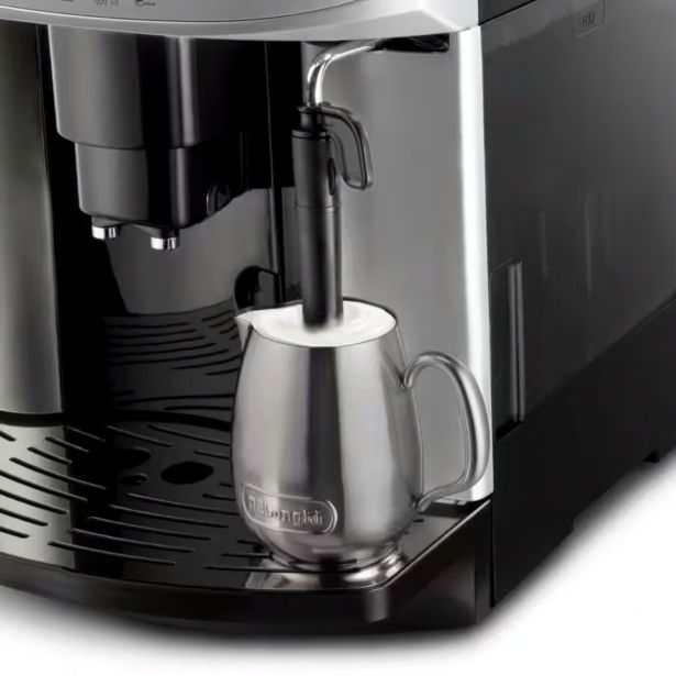 KAVNI ESPRESSO APARAT DELONGHI ESAM 3200 S