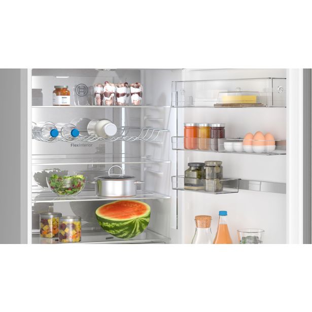 HLADILNIK IN ZAMRZOVALNIK BOSCH KGN49AICT