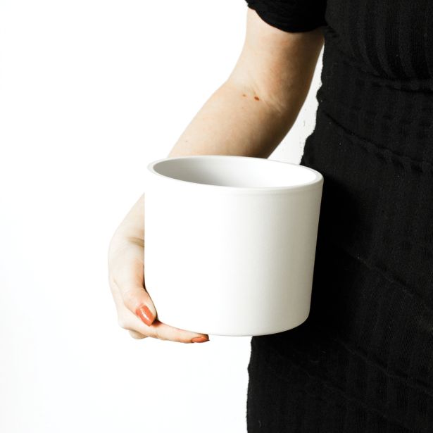 KERAMIČNI NOTRANJI LONEC KLASIČNI BELI SREDNJI 15 CM VIŠ 13 CM