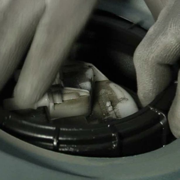 ORODJE ZA MEHANIKE UNIOR KLJUČ ZA POKROV REZERVOAR ART. 1978