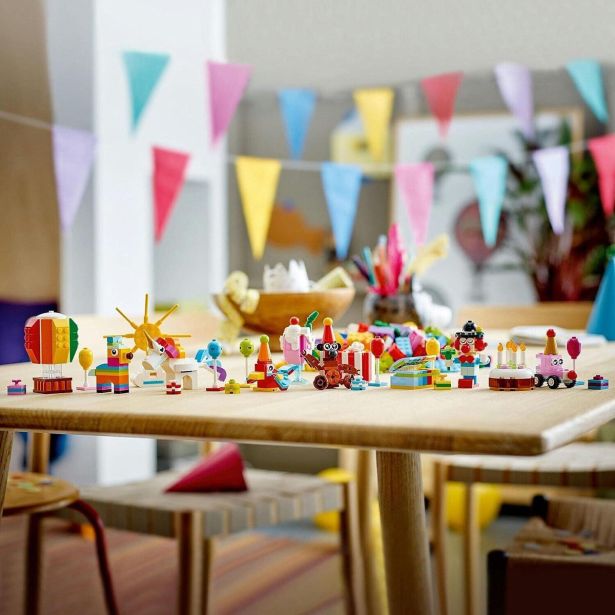 KOCKE LEGO 11029 CLASSIC USTVARJALNA ŠKATLA