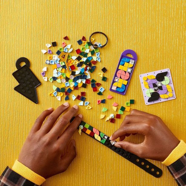 KOCKE LEGO DOTS KOMPLET Z DODATKI ZA BRADAVIČARKO 41808