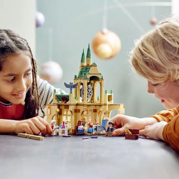 KOCKE LEGO HARRY POTTER BOLNIŠNIČNO KRILO 76398
