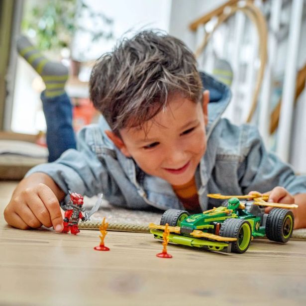 KOCKE LEGO NINJAGO' 71828 LLOYDOV DIRKALNI AVTOMOBIL NA