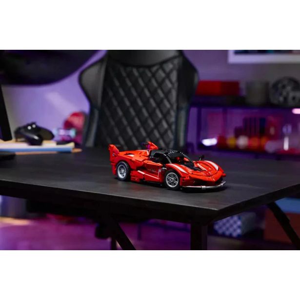KOCKE LEGO TECHNIC 42212 FERRARI FXX K