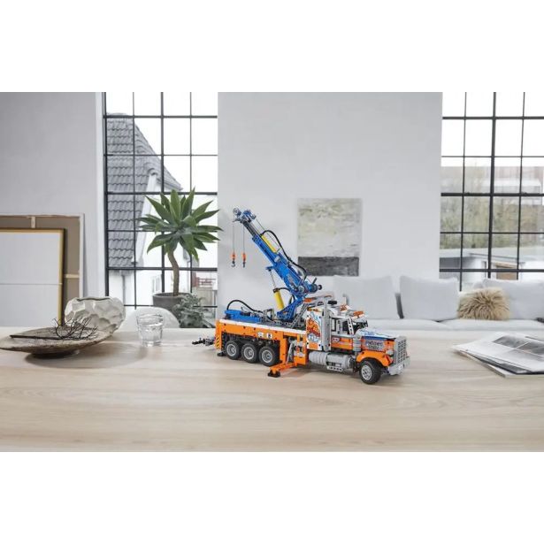 KOCKE LEGO TECHNIC MOČNO VLEČNO VOZILO 42128