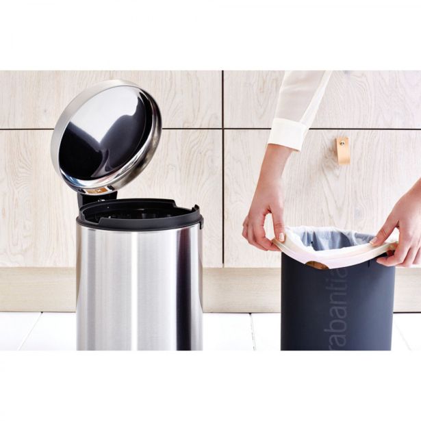 KOŠ ZA SMETI BRABANTIA NEWICON S PEDALKO 12 L, KOVINSKI