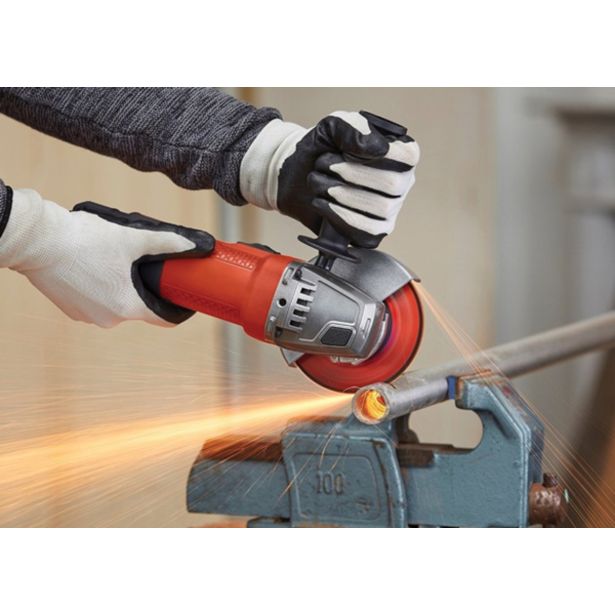 KOTNI BRUSILNIK BLACK & DECKER BEG110