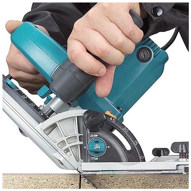 POTOPNA KROŽNA ŽAGA MAKITA SP6000J