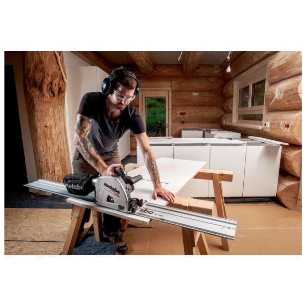 AKU. POTOPNA KROŽNA ŽAGA METABO KT 18 LTX 66 BL + FS 160 2X18V 8AH