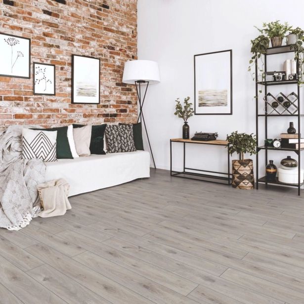 LAMINAT, 10MM, 33. RAZRED KRONOTEX AQUA AMAZONE PRESTIGE HRAST BELI D 3239