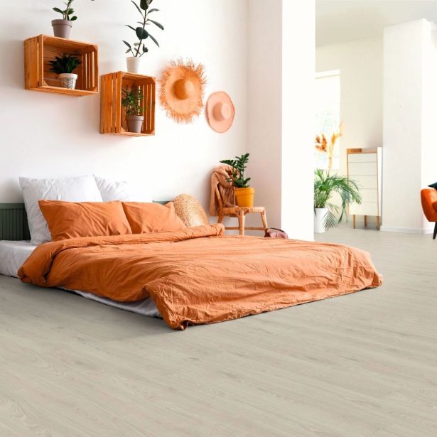 LAMINAT, 10MM, 33. RAZRED KRONOTEX AQUA AMAZONE TIMELESS HRAST BEIGE D 3597