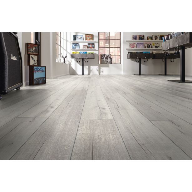 LAMINAT, 12MM, 33. RAZRED KRONOTEX ROBUSTO HRAST RIP BELI D 3181 VLAGOOD.