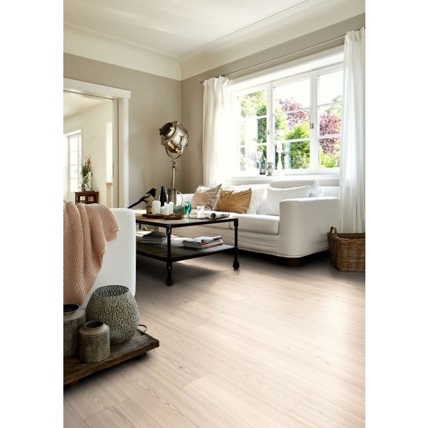 LAMINAT, 7MM, 31. RAZRED EGGER HOME ALEKSANDRIJA BOR SVETEL