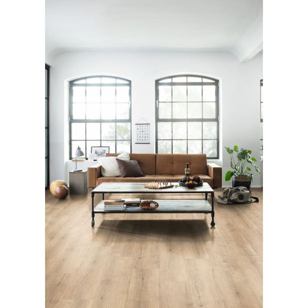 LAMINAT, 8MM, 32. RAZRED EGGER HOME CARLIN HRAST PEŠČEN SREDNJI