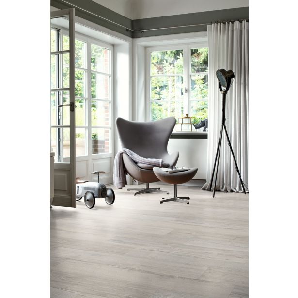 LAMINAT, 8MM, 32. RAZRED EGGER HOME ELVA HRAST SIV SREDNJI
