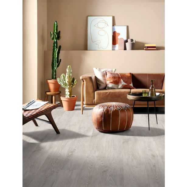 LAMINAT, 8MM, 32. RAZRED EGGER HOME GIRONA KOSTANJ BEL SVETEL