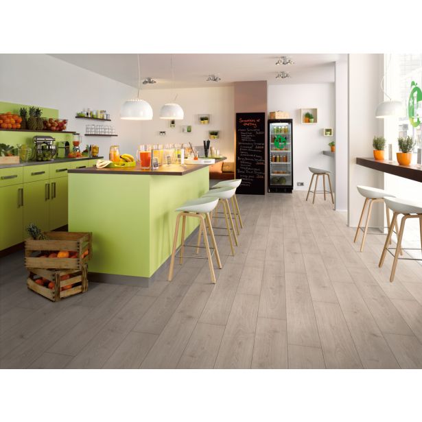 LAMINAT, 8MM, 32. RAZRED EGGER HOME HRAST CLASSIC BEIGE H2350