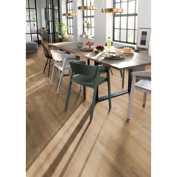 LAMINAT, 8MM, 33. RAZRED EGGER HOME LOJA HRAST MEDEN SREDNJI